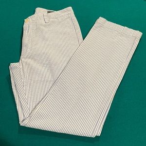Vineyard vines,slim fit club pants,white & light blue striped pants,sizing 30x32
